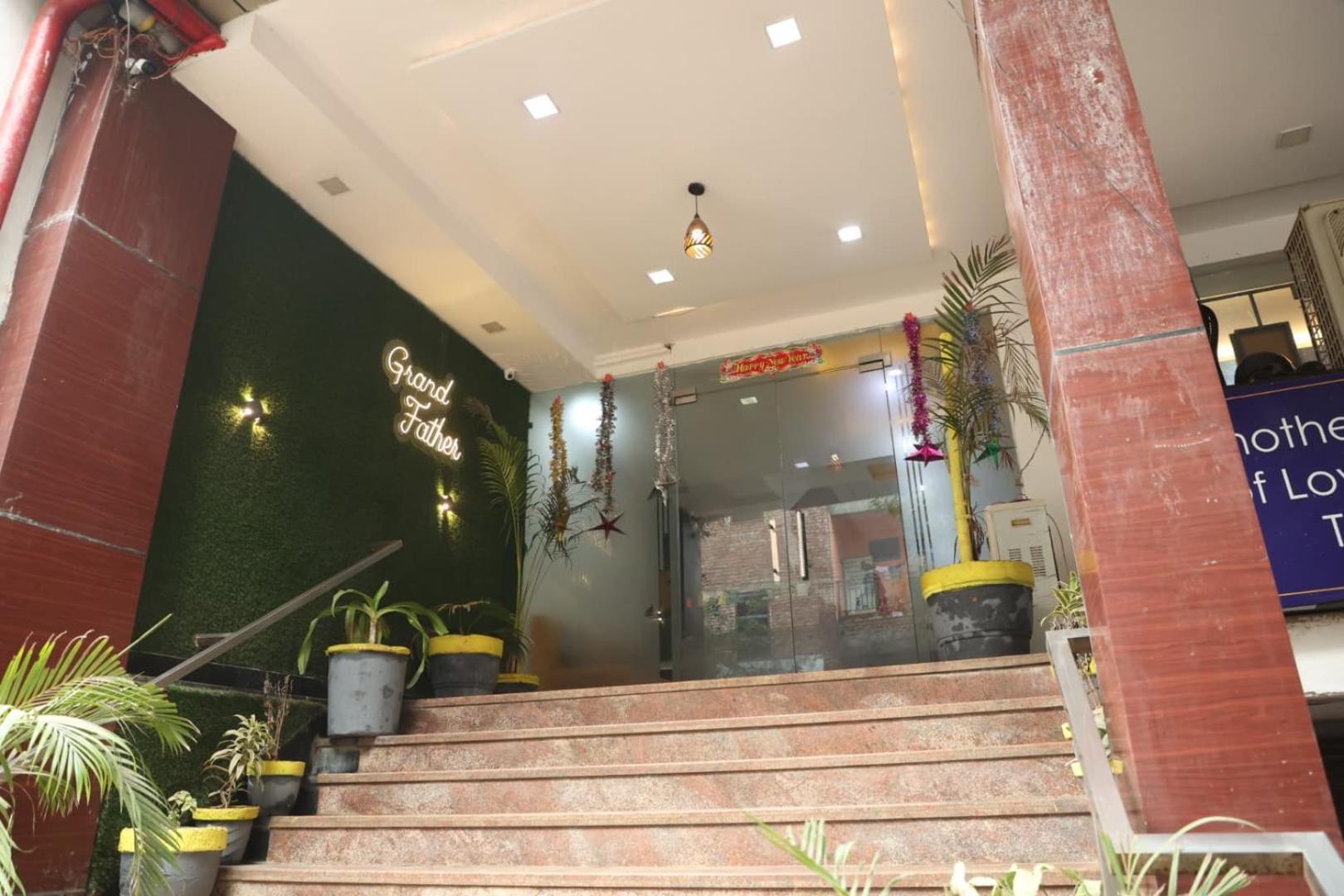 Hotel Grand Father Agra  Exterior photo